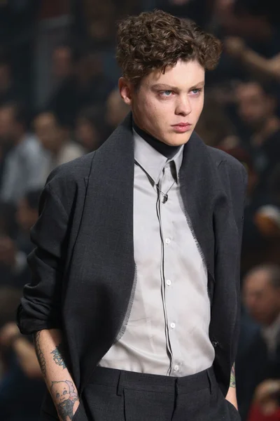 Look 2